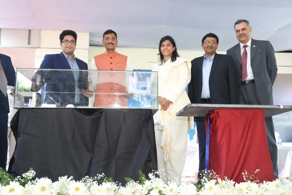 Hon’ble Union Minister of State for Defence Shri Sanjay Seth with Garuda Aerospace team during the inauguration of the new Defence Drone Facility in Chennai.